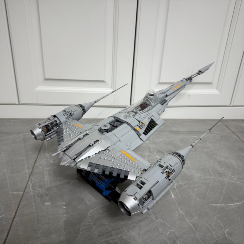 Home Decor Product - 1809pcs The Mandalorian N-1 Starfighter Bricks