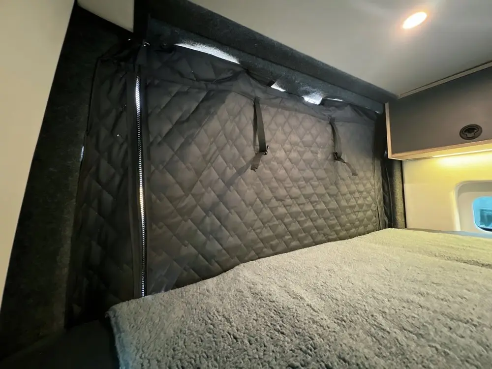 Rear Door Insulation Curtain B - Blackout Curtains 评论和价格
